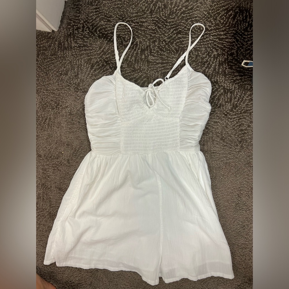 White aerie romper size small
